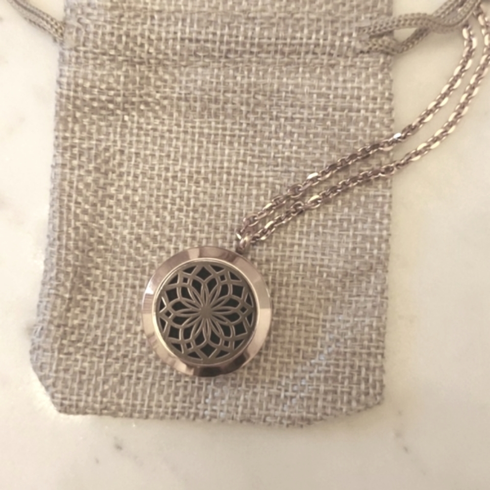 Round Rose Gold Lotus Flower 🌼 Necklace